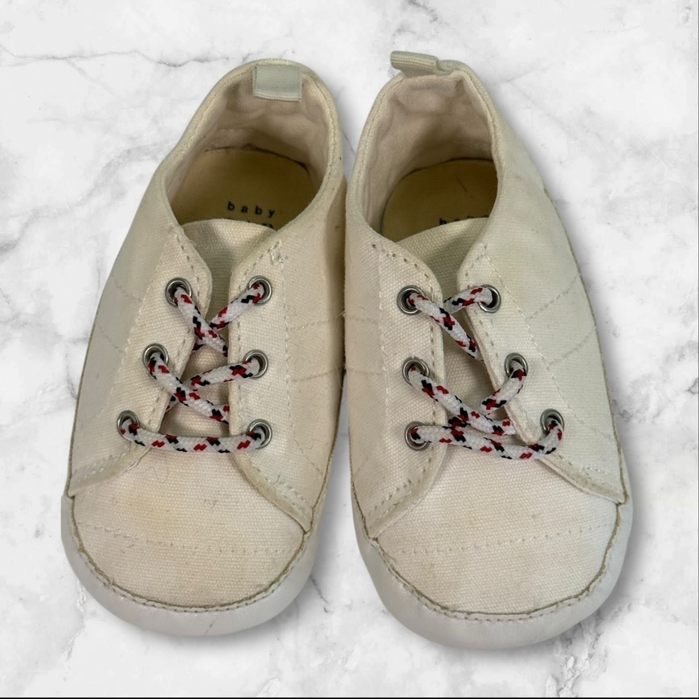 Baby Gap crib shoes size 12-18 months - Picture 2 of 5
